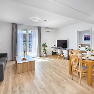 Downtown Suites Belohorska